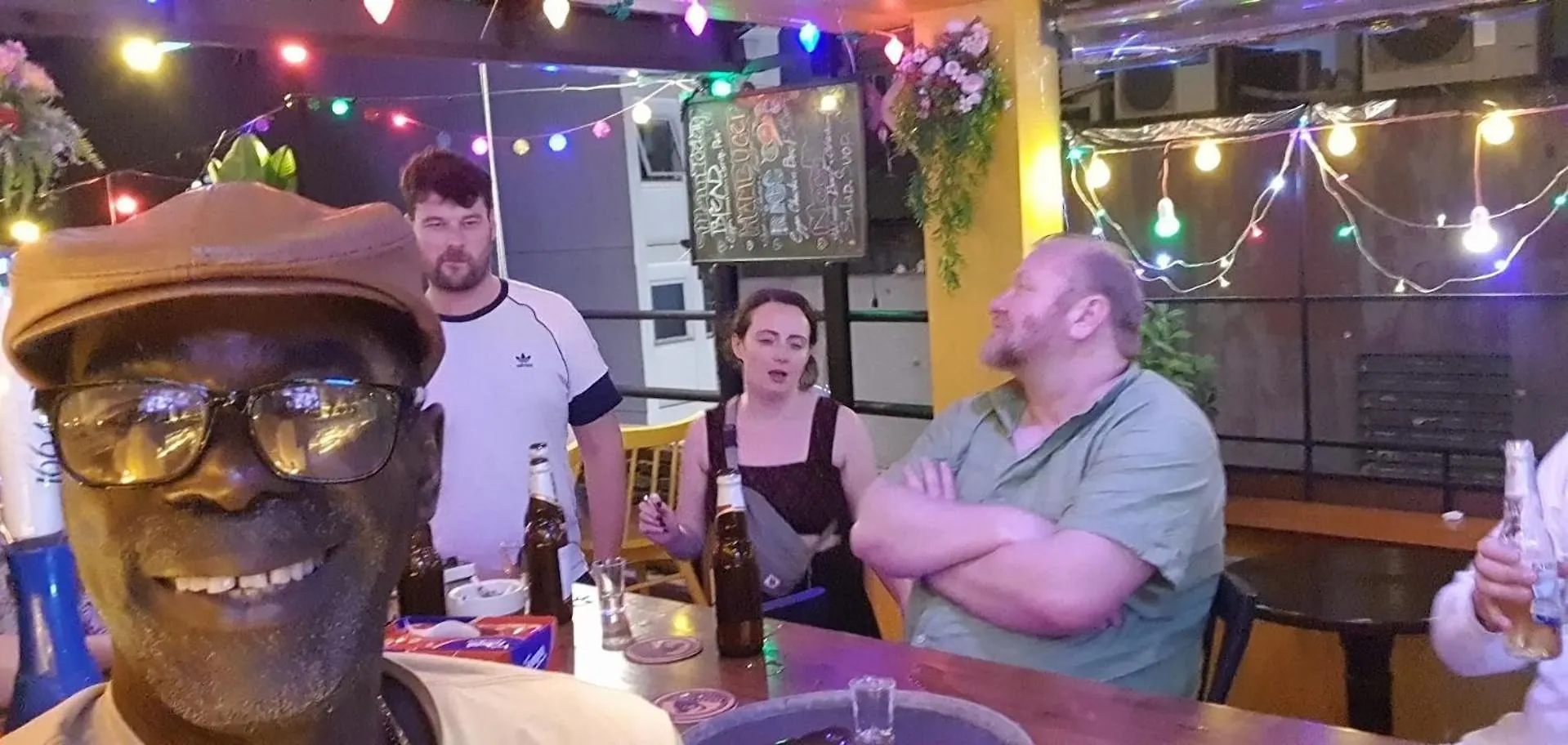 Apartment Mailala Hostel & Bar Ho Chi Minh City